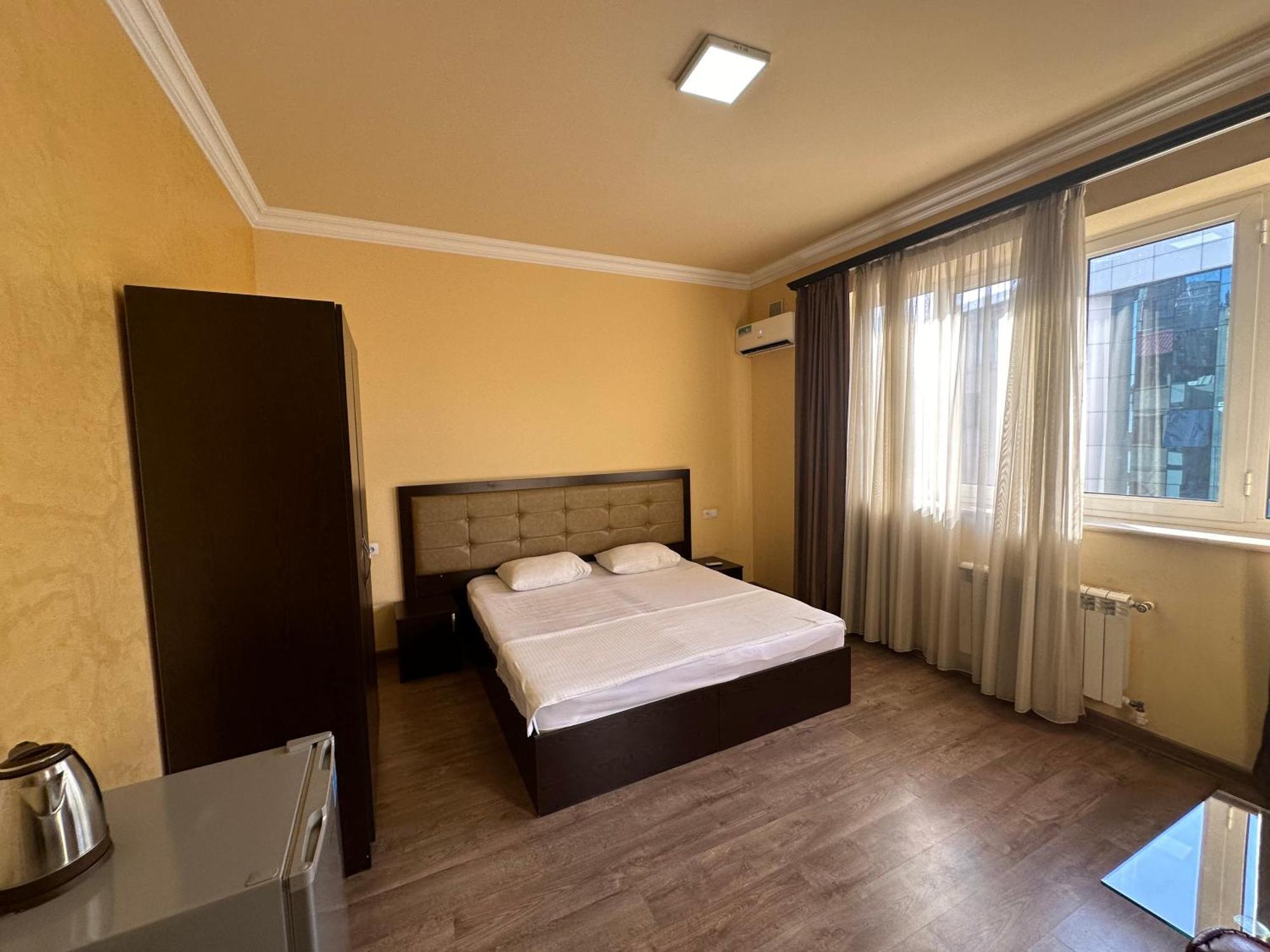 Express Hotel Erivan Exterior foto