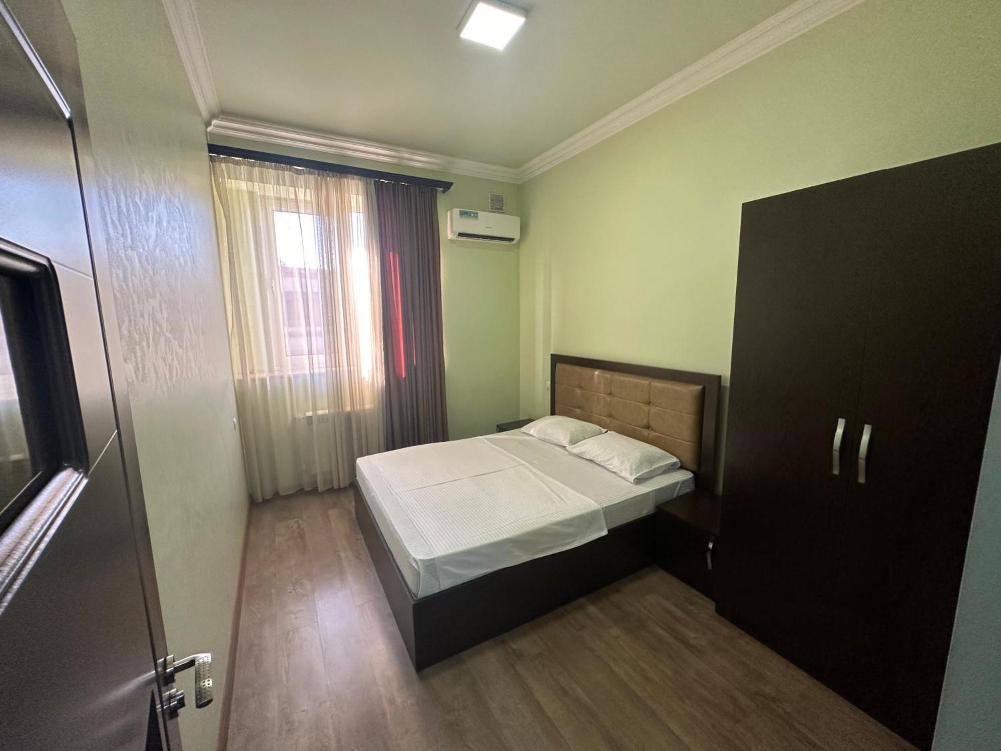 Express Hotel Erivan Exterior foto