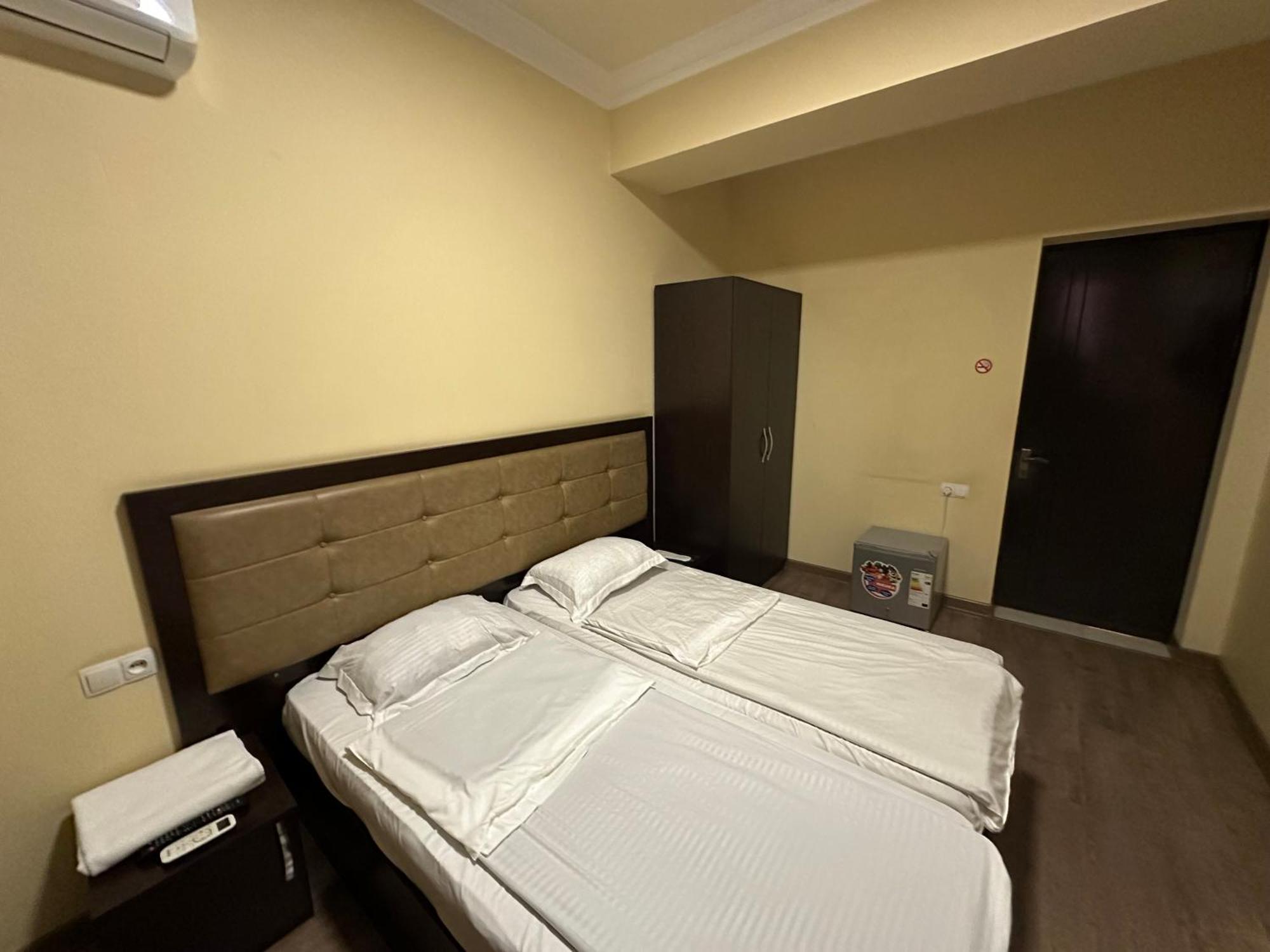 Express Hotel Erivan Exterior foto
