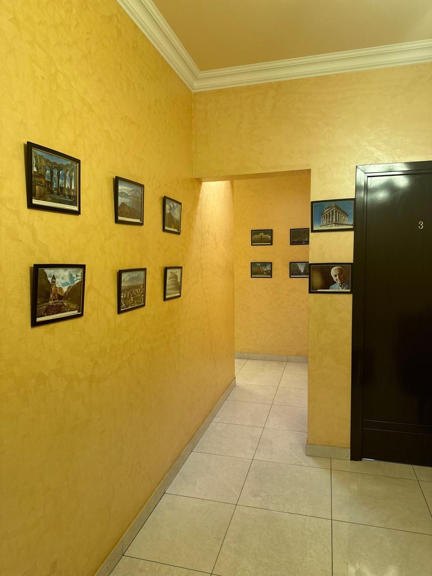 Express Hotel Erivan Exterior foto